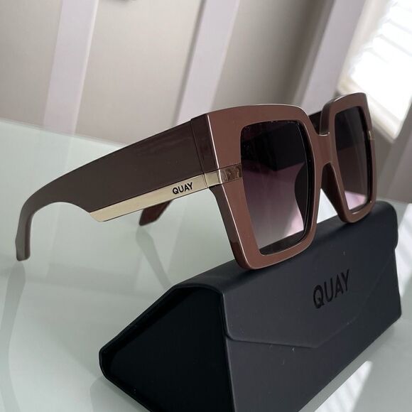 NWT QUAY Notorious Sunglasses main image 7